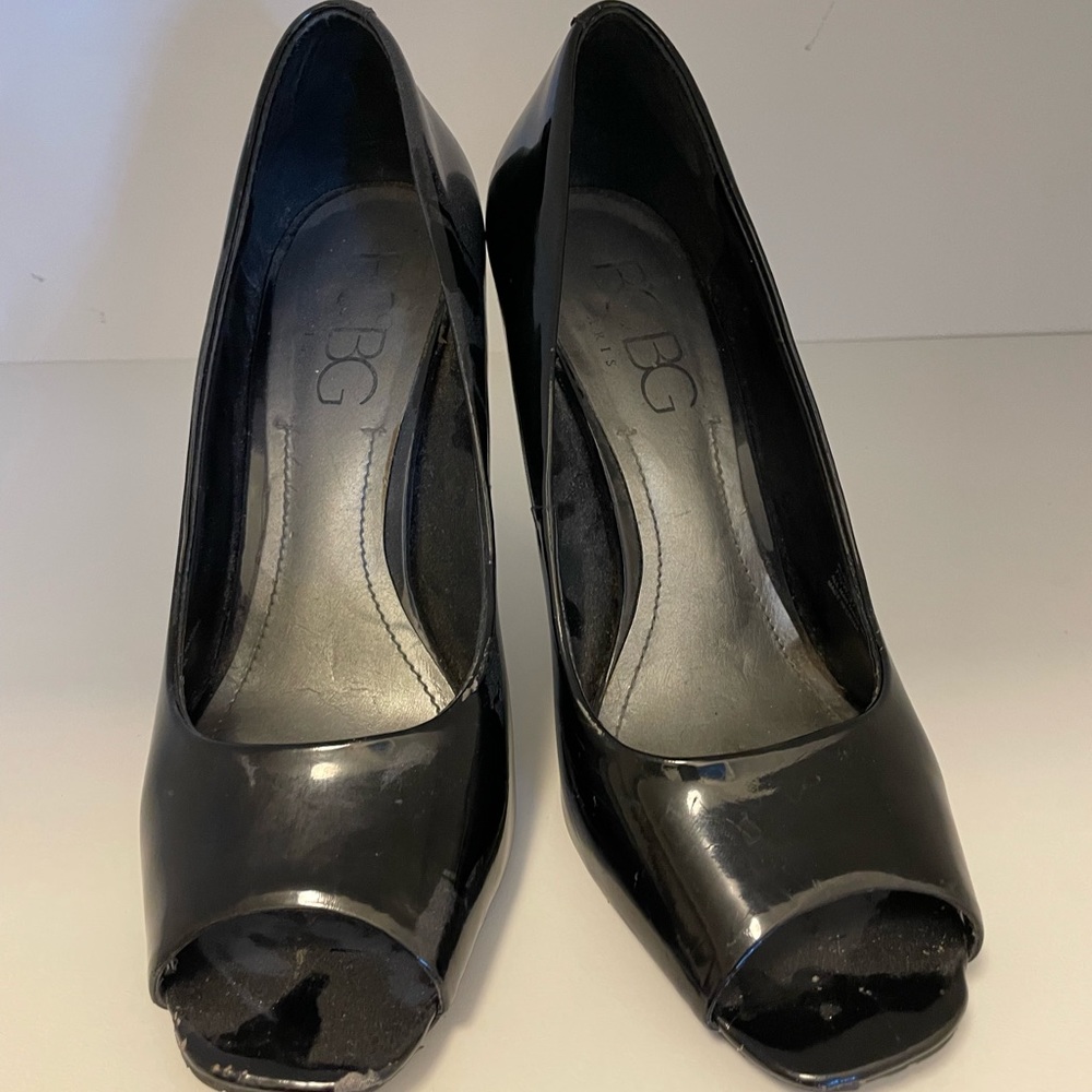 BCBG open toe shoes